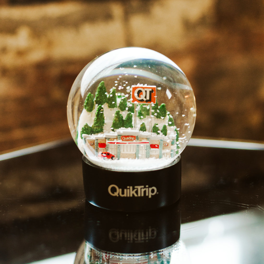 QuikTrip Snow Globe