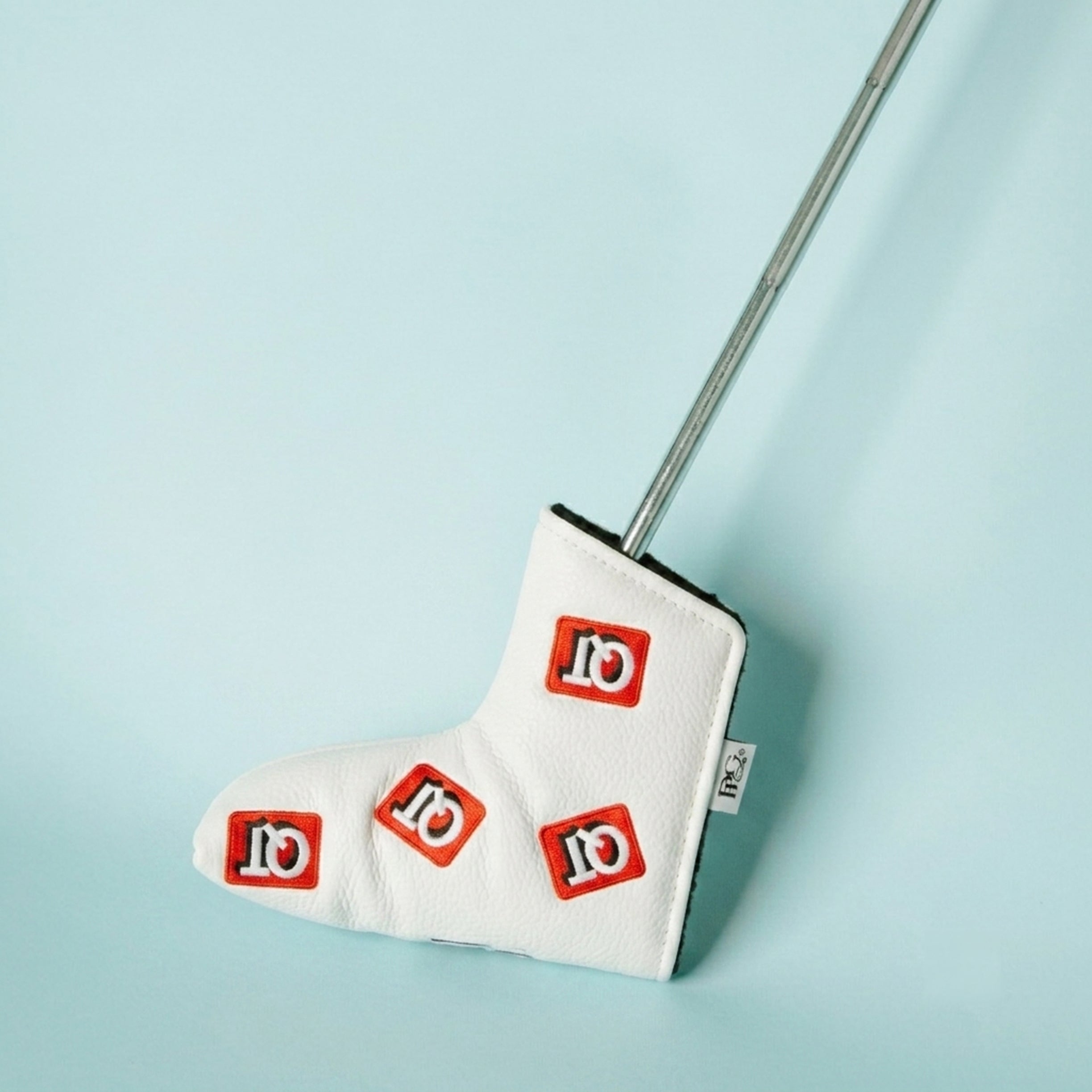 QT Blade Putter Cover (White)