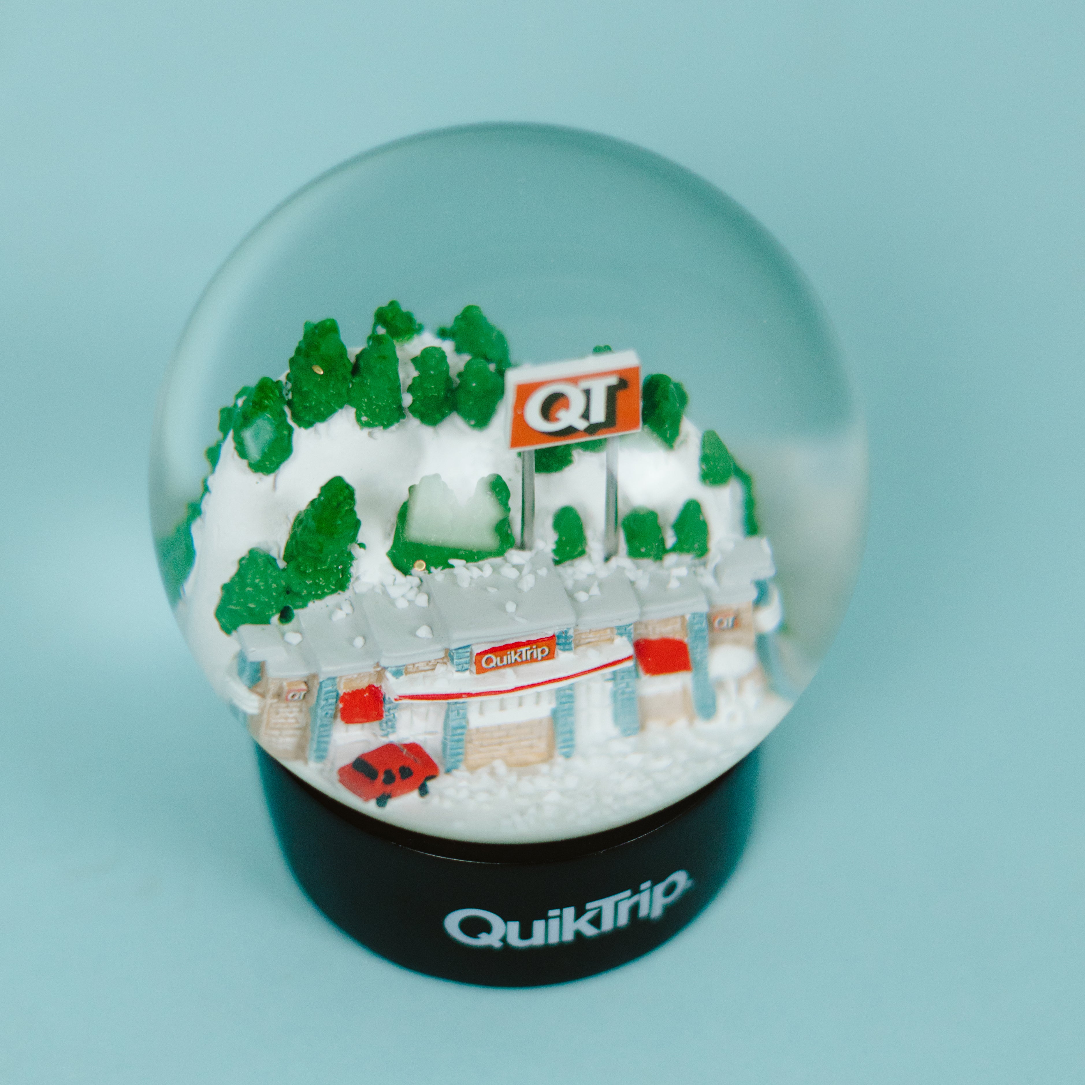 QuikTrip Snow Globe